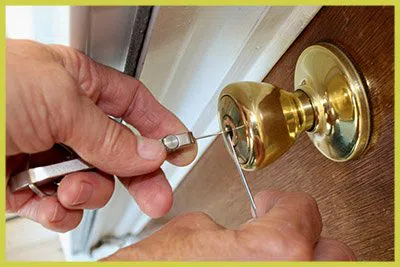 Kissimmee City Locksmith Kissimmee, FL 941-702-6258 Kissimmee City Locksmith Kissimmee, FL 941-702-6258 - 2-lockout